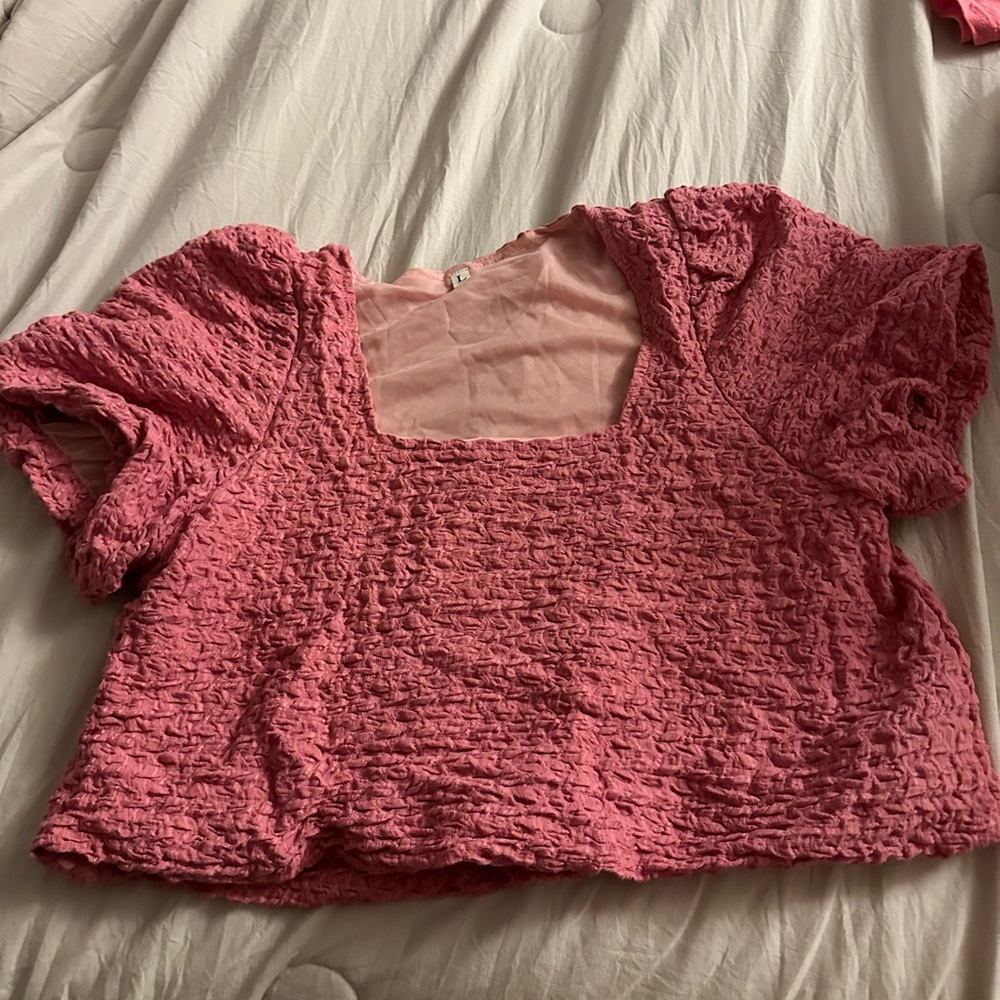 Pink cropped bubble sleeve top
